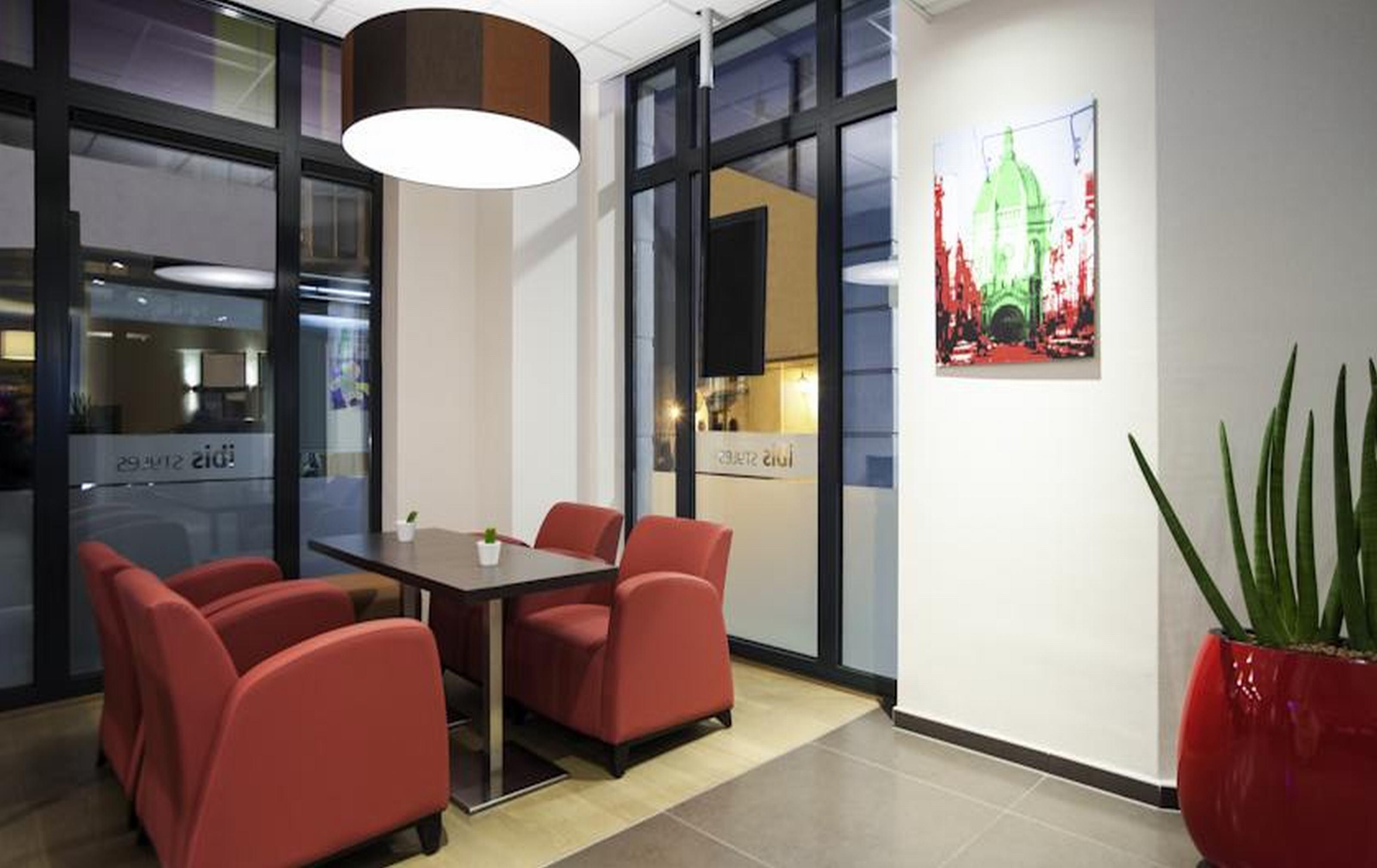 Ibis Styles Hotel Brussels Centre Stephanie Saint-Gilles Exterior photo