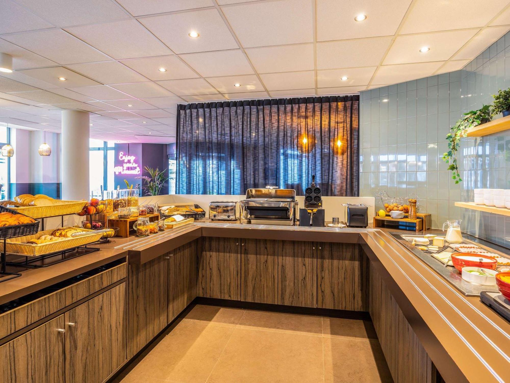 Ibis Styles Hotel Brussels Centre Stephanie Saint-Gilles Exterior photo