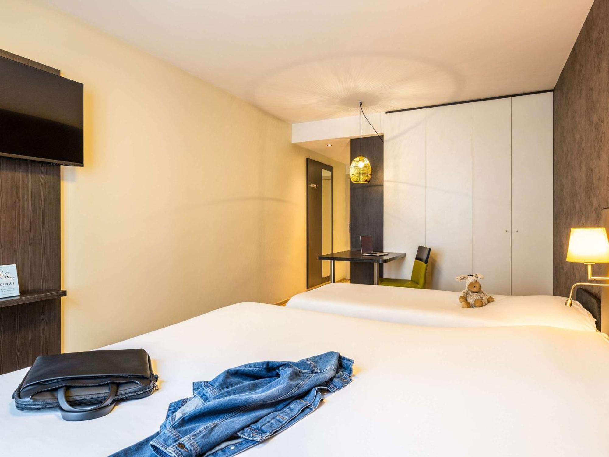 Ibis Styles Hotel Brussels Centre Stephanie Saint-Gilles Exterior photo