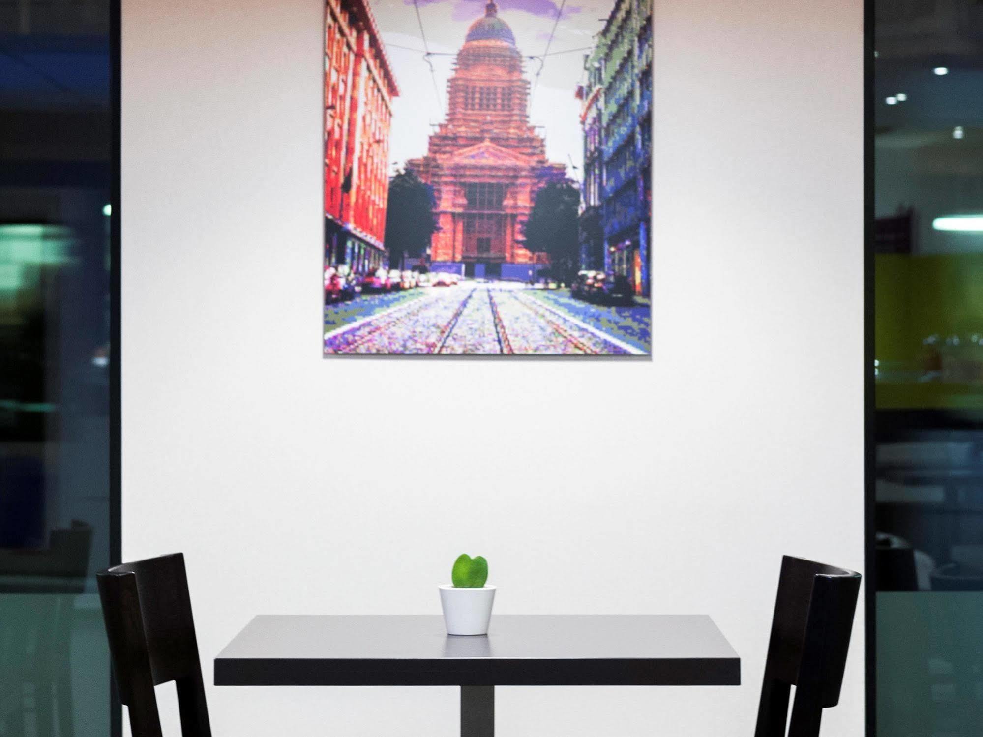 Ibis Styles Hotel Brussels Centre Stephanie Saint-Gilles Exterior photo